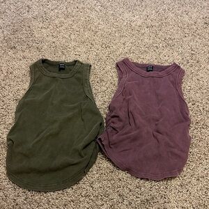Set of 2 Ribbed Tank Tops in Olive Green and Dusty Plum